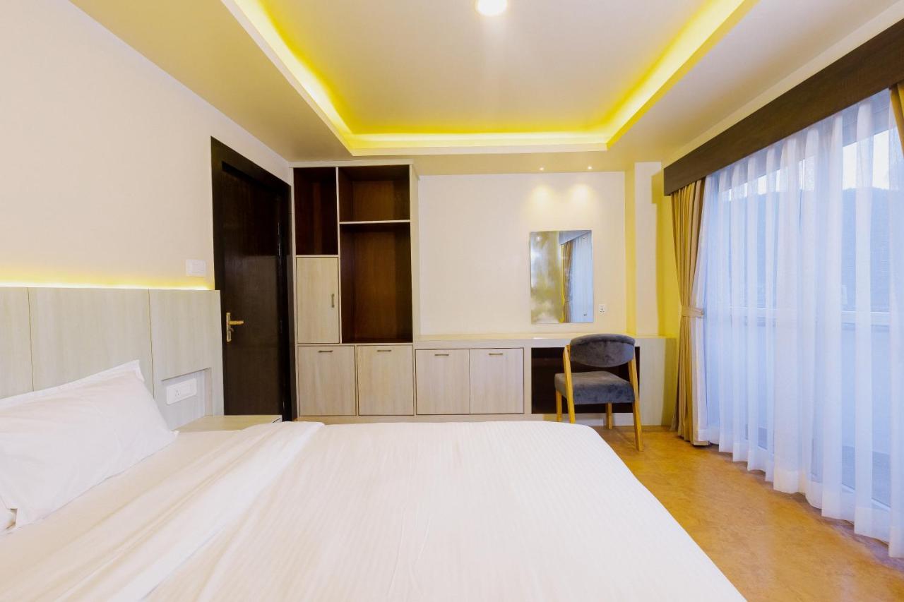 Poms Penthouse Daire Pokhara Dış mekan fotoğraf