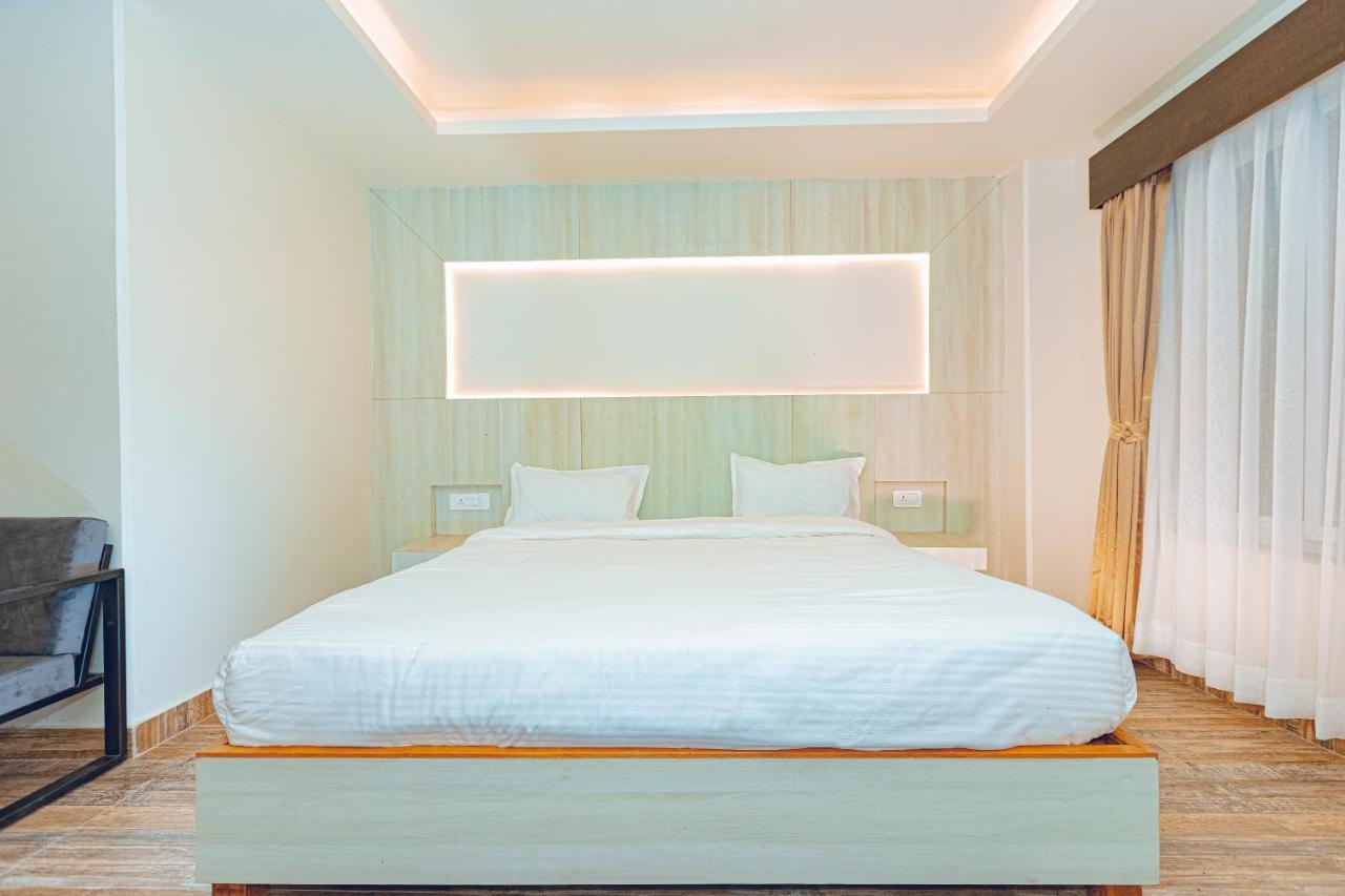 Poms Penthouse Daire Pokhara Dış mekan fotoğraf