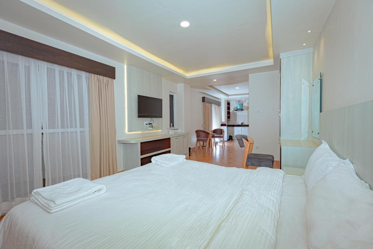 Poms Penthouse Daire Pokhara Dış mekan fotoğraf